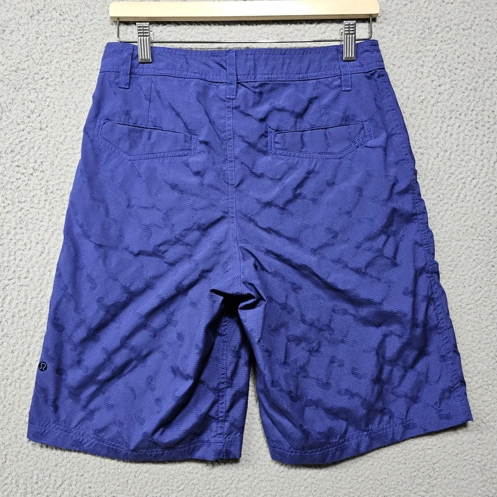 Lululemon Shorts Mens 29 Blue Paisley Jacquard Athletic Chino 10